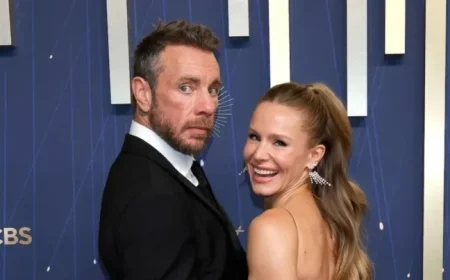 Dax Shepard Jokes Kristen Bell Outearned Him Hanging Holiday Lights