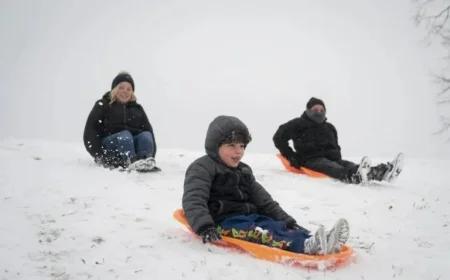Chicago Braces for Snowfall to Ignite Holiday Spirit Saturday