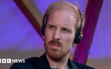 Historian Rutger Bregman Criticizes BBC’s Omission of Trump Reference in Lecture