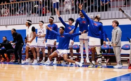 River Hawks Conclude Road Trip at Stonehill, Host Emerson Over Holiday