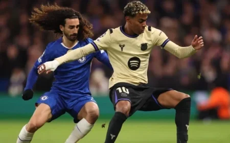 Rooney Praises Cucurella’s Performance Against Barcelona’s Yamal