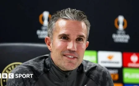 Van Persie Honors Wim Jansen as Feyenoord Faces Celtic
