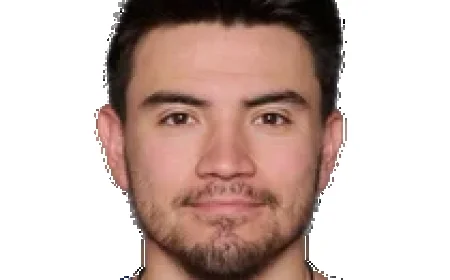 Nick Suzuki Assists in Saturday’s Game Against Maple Leafs