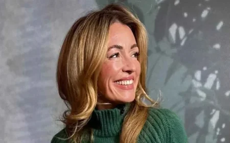 Cat Deeley Shows How to Stylishly Wear a Mini Skirt Over 40