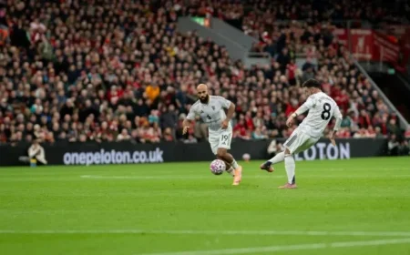 Man Utd vs Palace: Why Sunday’s Match Kicks Off at Midday