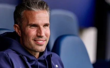 Van Persie Receives Positive Update Ahead of Celtic Match