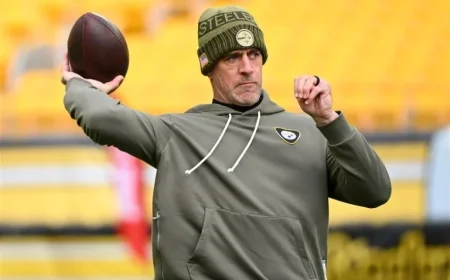 Rodgers Silent on Sunday Status, Calls for Steelers’ Changes