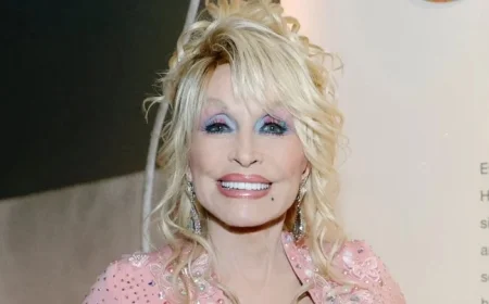 Dolly Parton Shares Heartfelt Thanksgiving Message Amidst Health Struggle