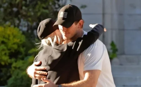 Anna Faris and Chris Pratt Reunite with a Hug During Thanksgiving