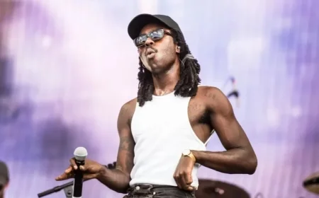 Blood Orange Covers Coldplay’s “Don’t Panic” at BBC Live Lounge