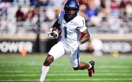 Steelers Draft Scouts Praise UConn WR Skyler Bell, Biletnikoff Finalist