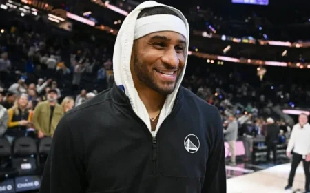 Warriors Veteran Guard Shines, Leading Team Without Stephen Curry