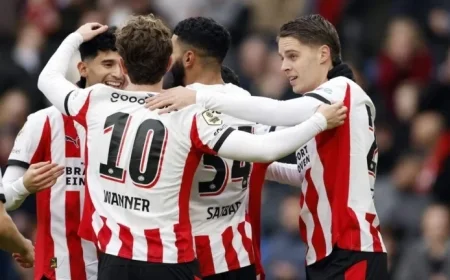 LIVE Eredivisie: Joey Veerman Quickly Scores for PSV Against FC Volendam