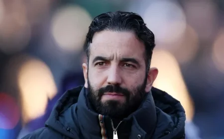 Fernandes Scolds United Star During First Half, Journalist Reports