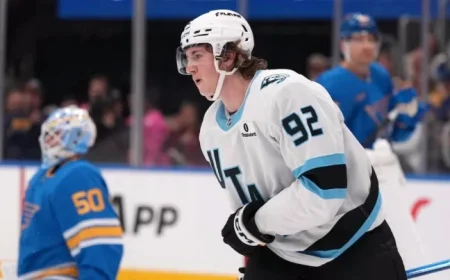 Mammoth’s Cooley Exits Game with Suspected Knee Injury