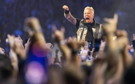 James Hetfield Praises Metallica Fans for Making His Job Easy