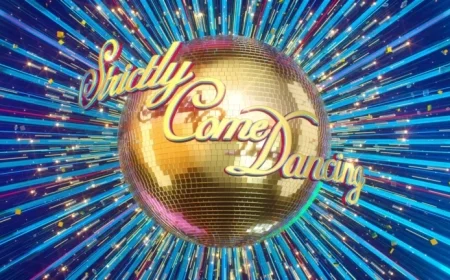 Fan Favorite Exits Strictly After Narrowly Missing Quarter-Final Spot