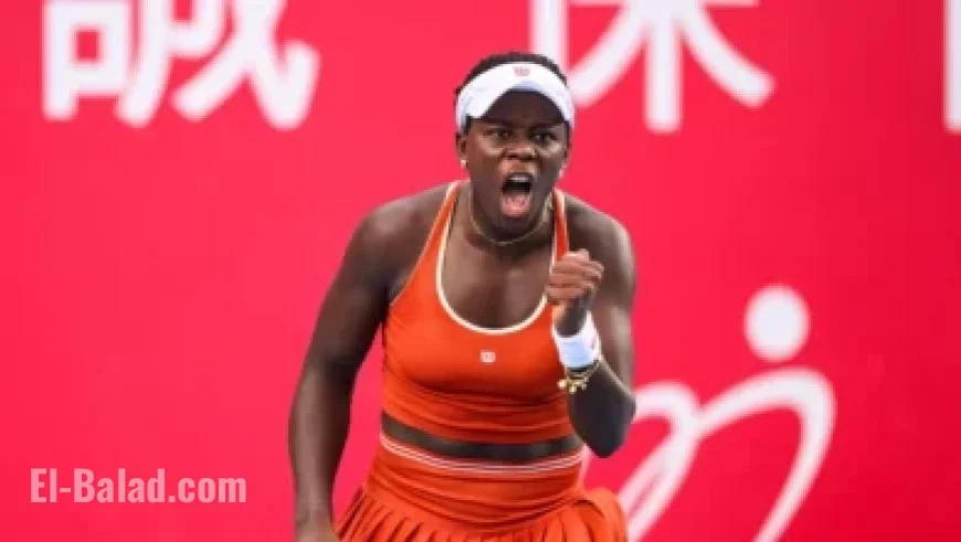 India vs South Africa Women’s World Cup 2025 Final: De Klerk Accidentally Strikes Sharma