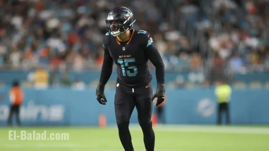 Dolphins Trade Jaelan Phillips to Eagles