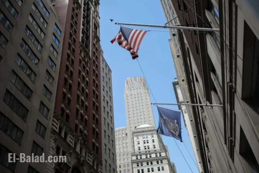 Wall Street CEOs Warn of High Valuations and Market Pullback Risk