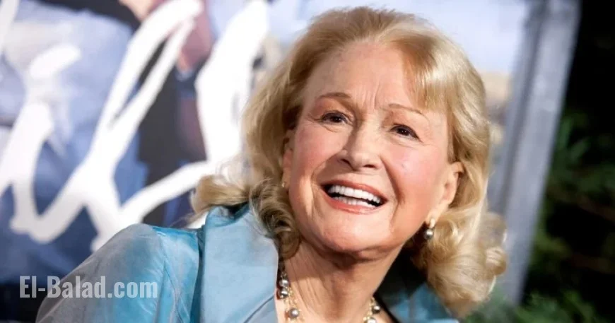 Oscar-Nominated Actress Diane Ladd, Mother of Laura Dern, Passes Away