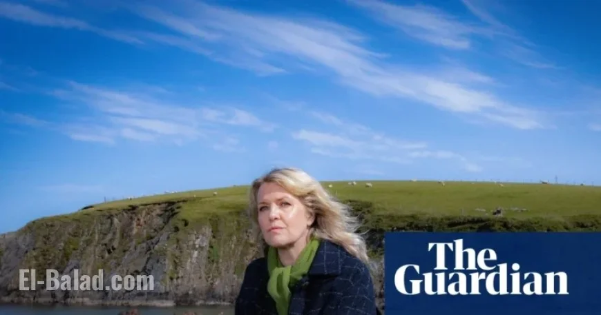 Ashley Jensen Returns to Solve Murders in Shetland Tonight