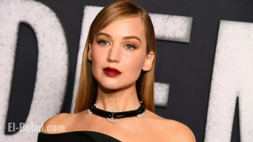 Jennifer Lawrence Skips Intimacy Coordinator for Scenes with Robert Pattinson