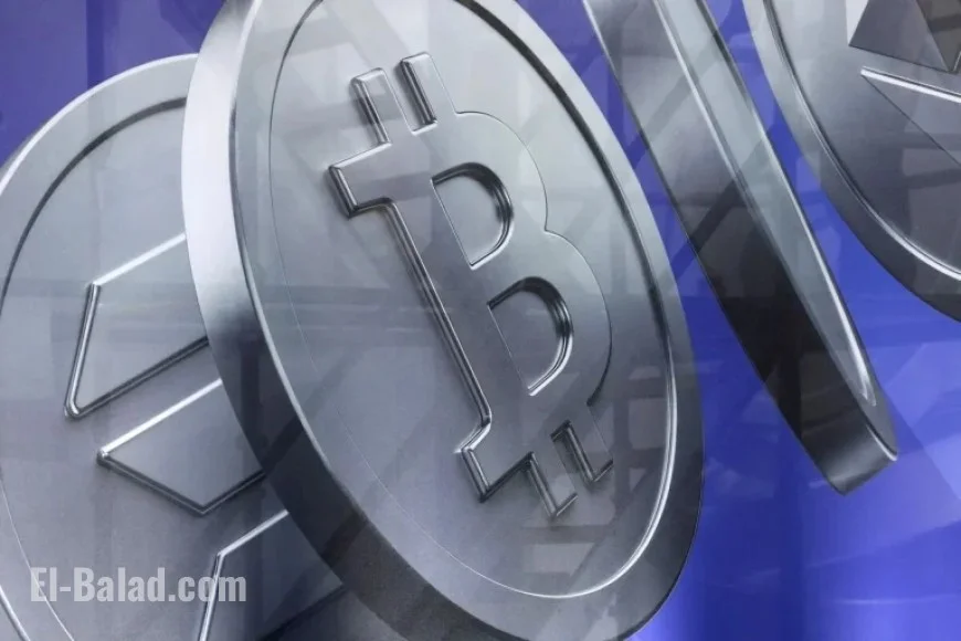 Bitcoin Bears Predict Further Decline Following $300 Billion Crypto Selloff