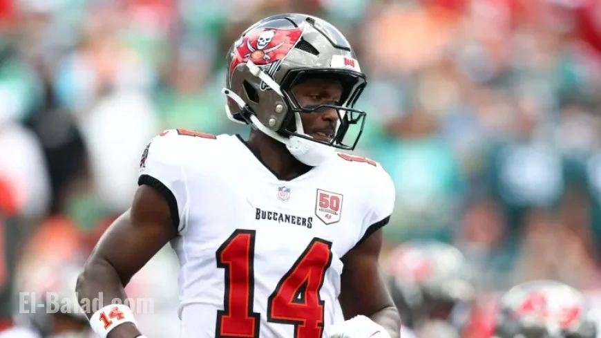 Chris Godwin and Bucky Irving Absent from Buccaneers Practice