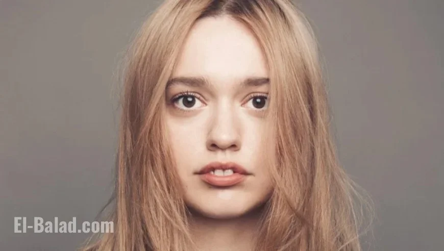 Angelina Jolie Supports Me on ‘Anxious People’ Set