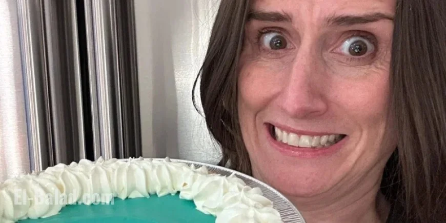 I Survived Eating Taco Bell’s Mountain Dew Baja Blast Pie!