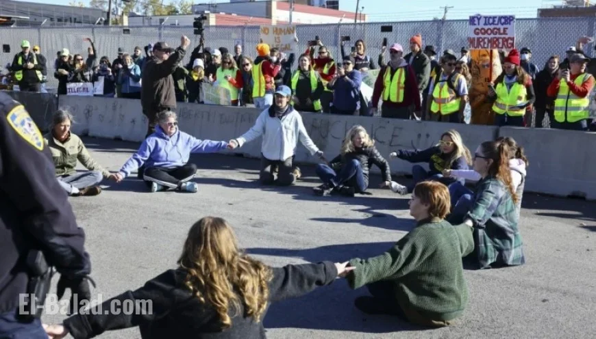14 Suburban Mothers Arrested During Broadview ICE Facility Sit-in Protest