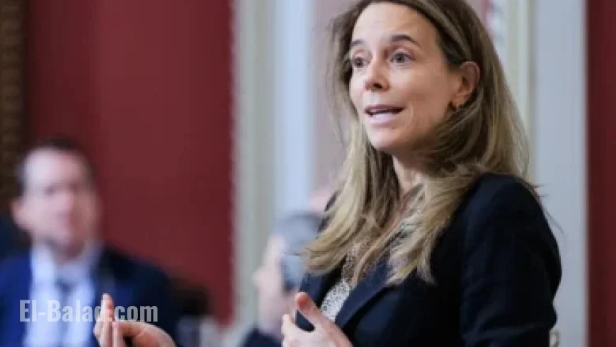 Netizens Amused as Abrar Ahmed’s Dribbling Skills Remind of Cristiano Ronaldo