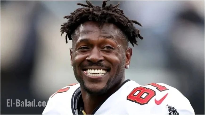 Antonio Brown Allegedly Makes Bizarre Error Leading to Capture