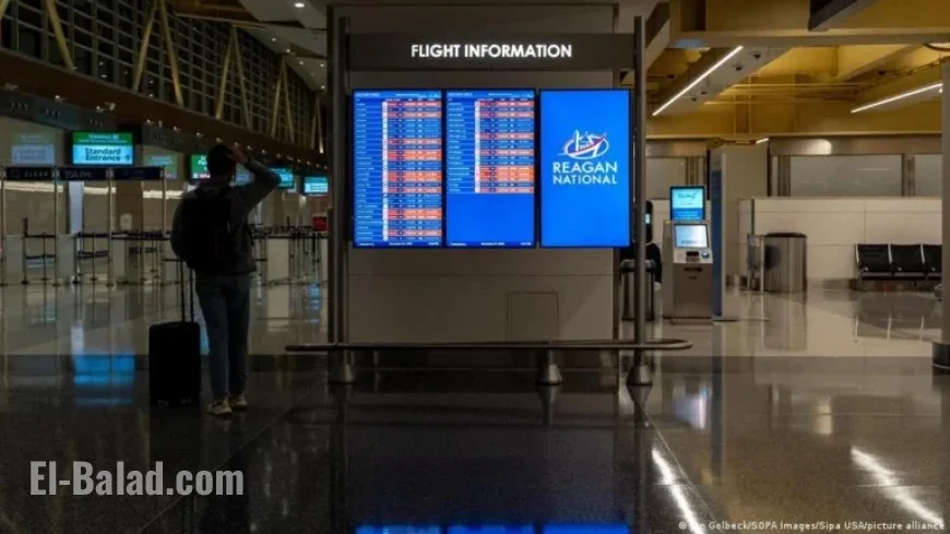 US Airlines Ground Hundreds of Flights for Second Consecutive Day