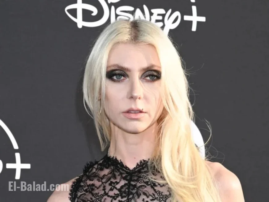 Taylor Momsen Stuns in Gothic Gown at Rock & Roll Hall of Fame