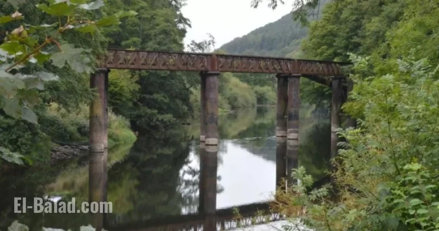 Alert Issued: High Tides Threaten Gloucestershire with Flood Risk