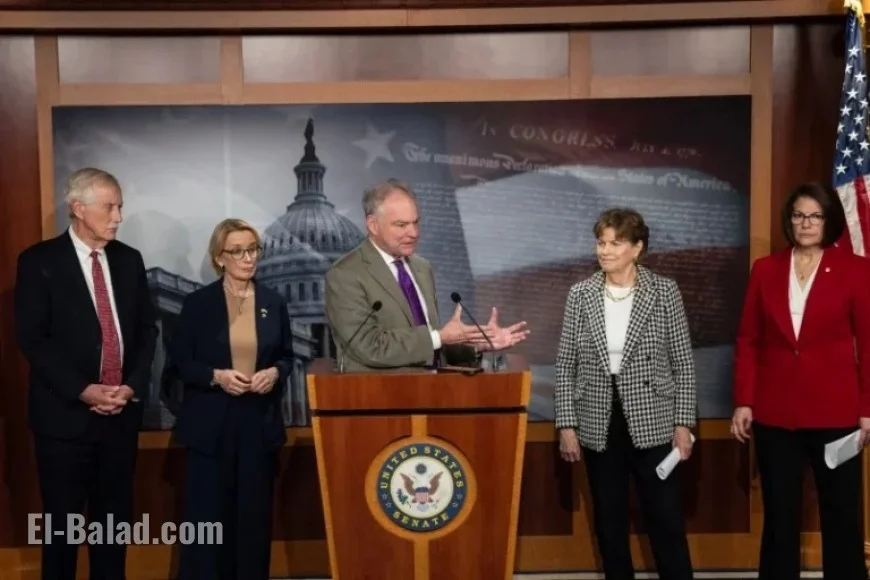 Senate Democrats Join GOP to End Shutdown, Exclude Obamacare Funding