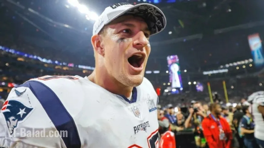 Rob Gronkowski Signs One-Day Contract to Retire with Patriots