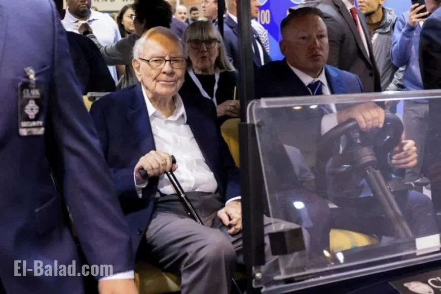 Warren Buffett Quietly Prepares to Resign as Berkshire Hathaway CEO