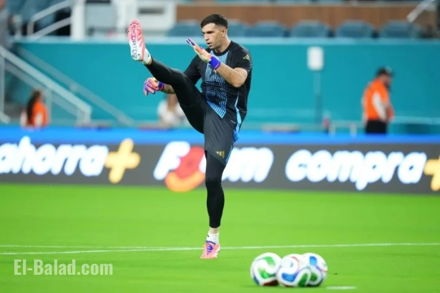 Argentina Faces Challenge of Playing Without Guardian Dibu Martínez