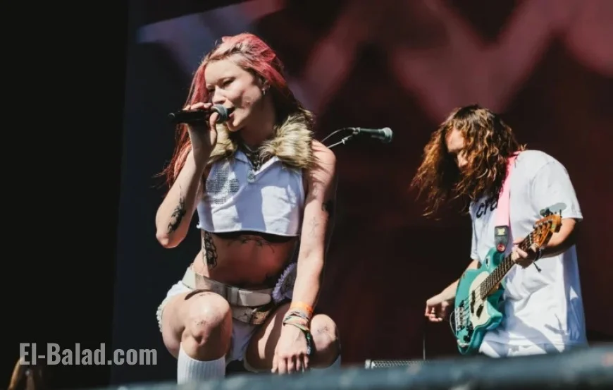 Wet Leg Completes Third Album