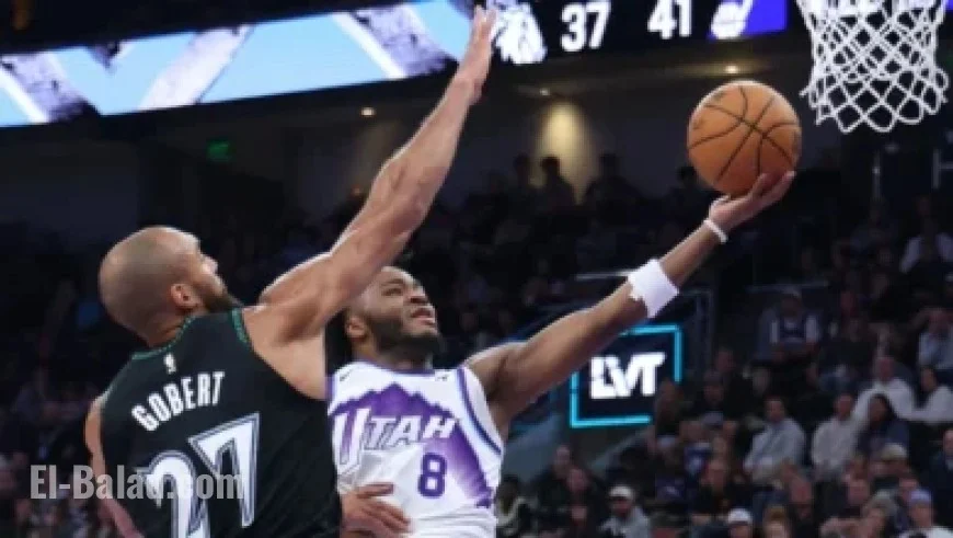 Neil Young Celebrates 80th Birthday at Iconic Massey Hall