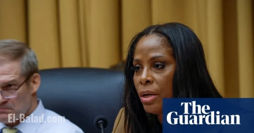 Jeffrey Epstein Texted US House Member During 2019 Michael Cohen Hearing