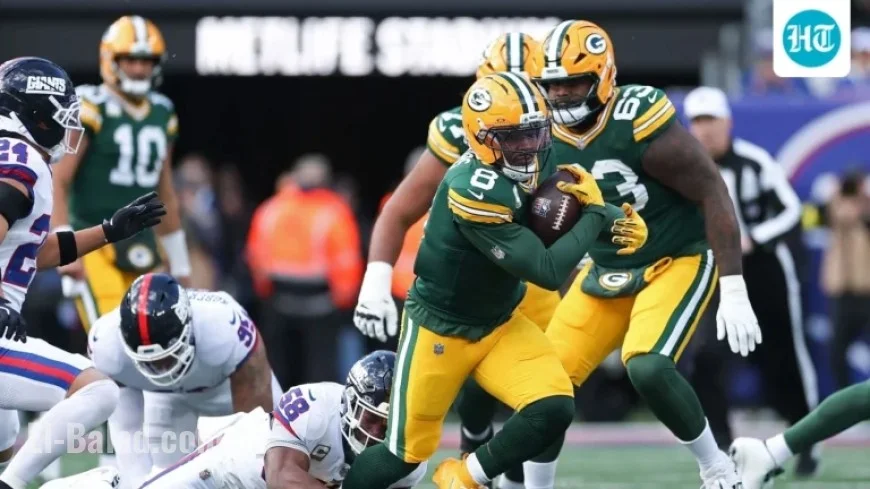 Josh Jacobs Suffers Knee Injury: Packers RB’s Status Against Giants Uncertain
