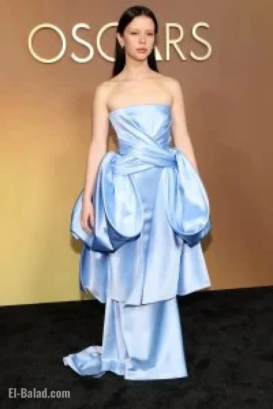 Sydney Sweeney, Kristen Stewart Shine on Governors Awards Red Carpet