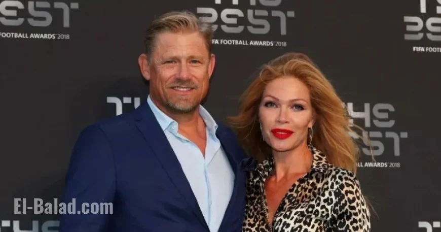 Man Utd Legend Marries Playboy Model Who Questioned His Fame