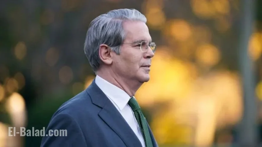 Trump Threatens to Dismiss Bessent if Fed Withholds Rate Cuts