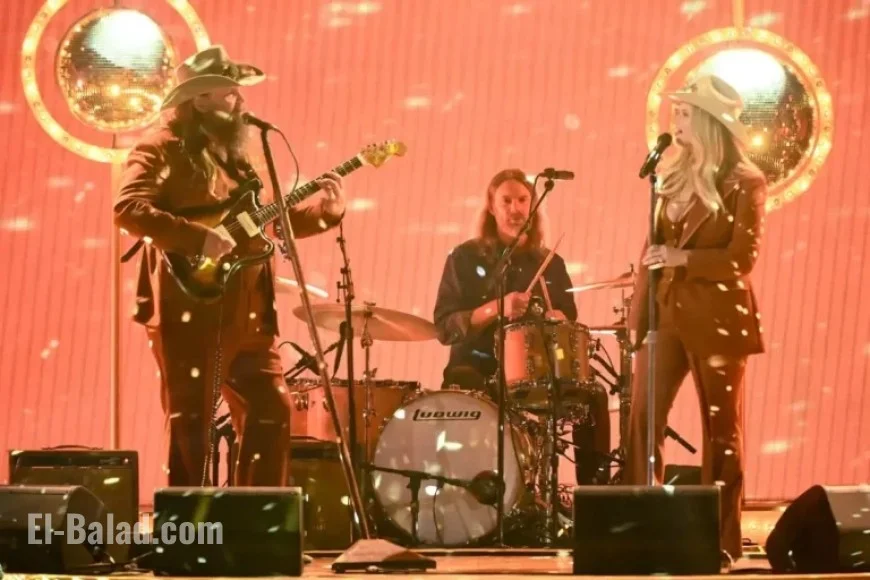 Chris Stapleton, Miranda Lambert Shine with ‘A Song to Sing’ at 2025 CMA Awards