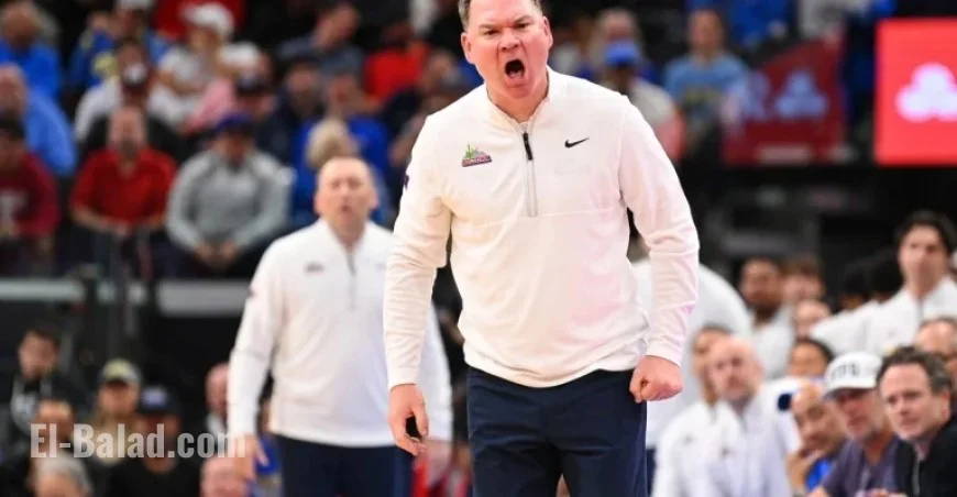 Tommy Lloyd, Jaden Bradley React to Arizona Wildcats’ Victory Over No. 3 UConn